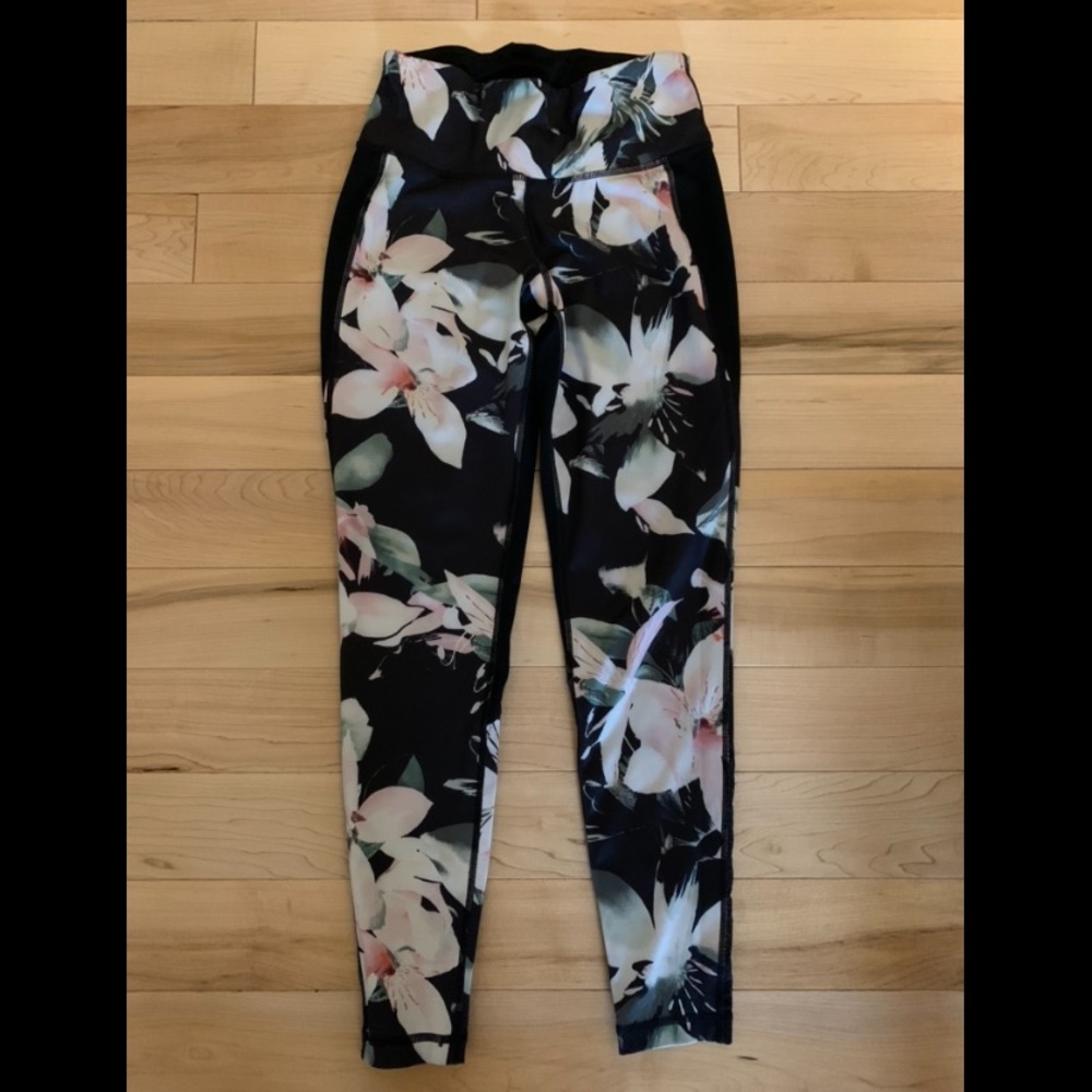 Workout pants / yoga pants